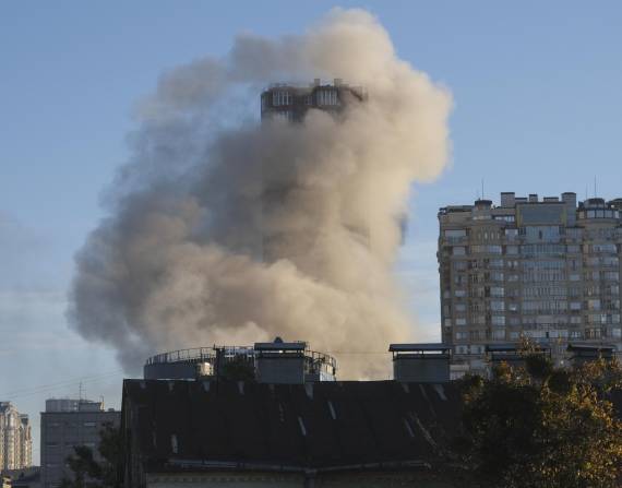 Ataque con drones kamikaze en Kiev. EFE/EPA/VADYM SARAKHAN