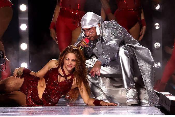 Shakira y Bad Bunny en el Super Bowl 2020.