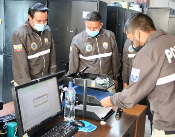 Fiscalía y Policía allanó las oficinas de Sinohydro.