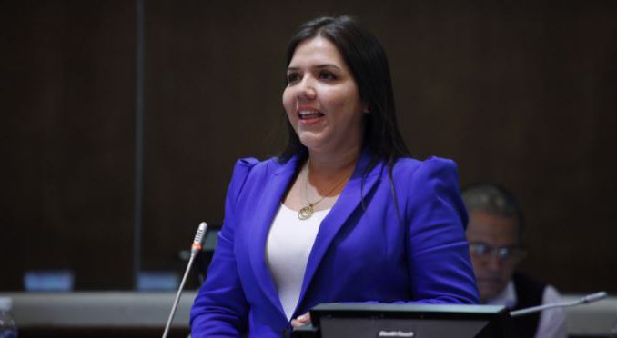 Juicio a María Alejandra Vicuña se ha diferido 5 veces