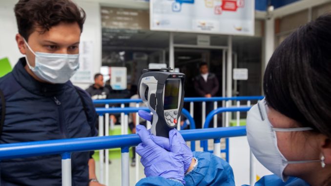 La segunda ola de COVID &quot;es inminente&quot; en Perú, advierten médicos