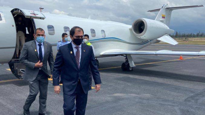 El fiscal de Colombia, Francisco Barbosa, llegó a Quito en febrero de 2021 para reunirse con la fiscal Diana Salazar y entregarle pruebas.