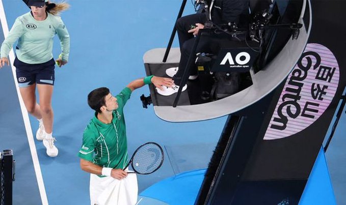 Djokovic y un tenso cruce con el juez: &quot;Te hiciste famoso&quot;
