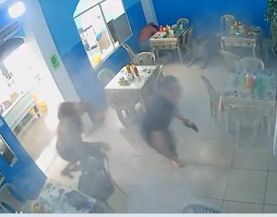 Imagen de un ataque armado en una picantería de Urdenor, norte de Guayaquil.