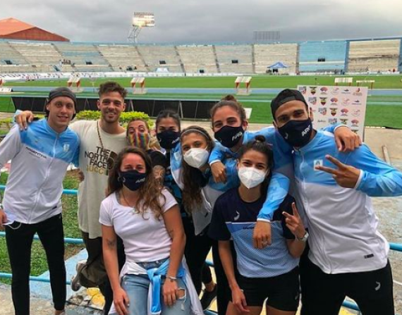 Influencer argentino recaudó fondos para que atletas de su país participen en el Sudamericano de Ecuador