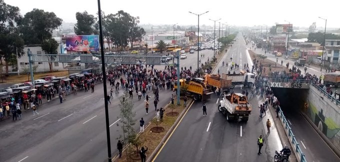Quito, Ambato y Cuenca presentan cierre de vías