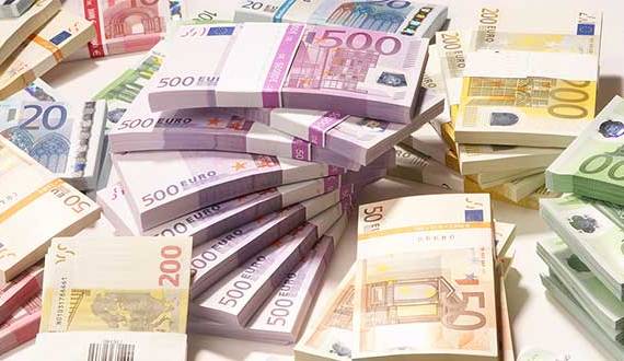 El primer ministro francés propone devaluar el euro