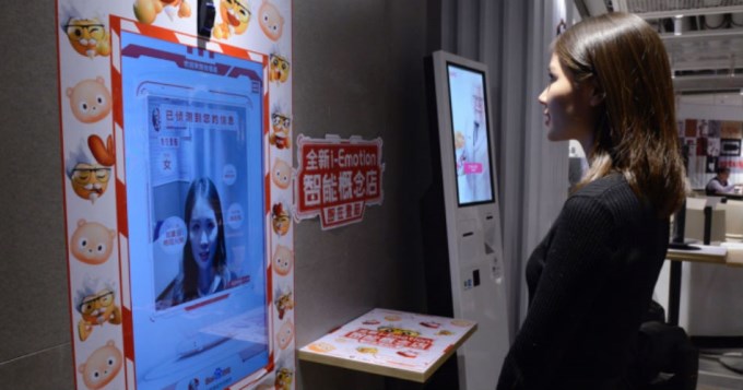 Restaurante chino escanea a clientes y les sugiere menú según su cara