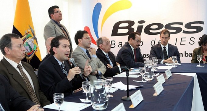 Fondos de Cesantía del Magisterio podrían ser administrados por el Biess