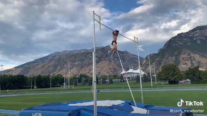 Atleta sufre desgarro en sus genitales durante práctica y recibe 18 puntos