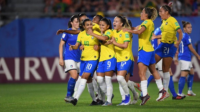 Brasil derrota a Italia y pasa a octavos del Mundial femenino