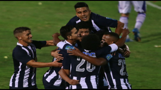 Alianza Lima recibe sin público a argentino Huracán en Libertadores