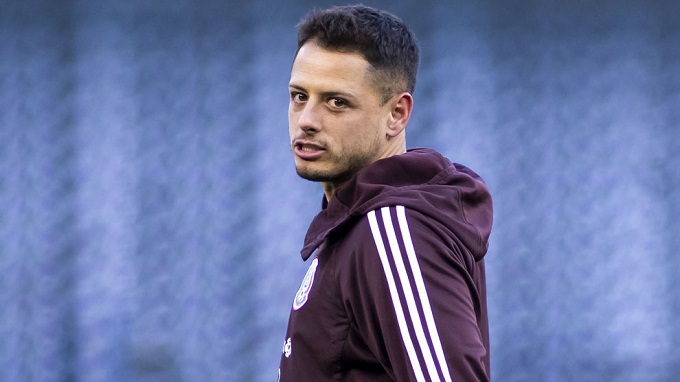 Chicharito Hernández: &quot;Me sorprende que me paguen tanto y a los médicos nada&quot;