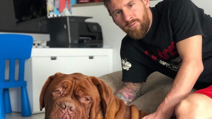 La foto de Messi descansando para jugar ante el Liverpool