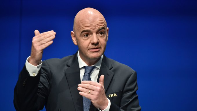 Infantino dice no saber cuándo se volverá a reanudar el fútbol