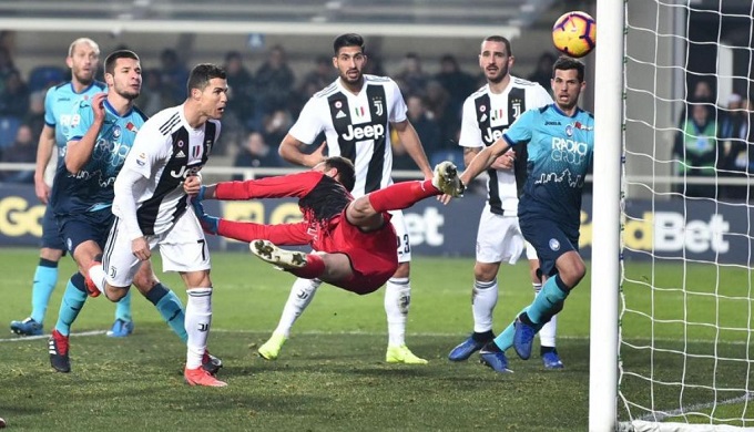 Juventus empata con el Atalanta con la ayuda de CR7