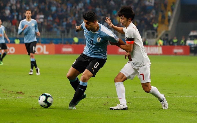 Luis Suárez debió ir al hospital en Porto Alegre