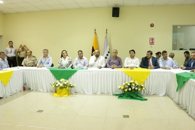 Gobiernos y autoridades de Sucumbíos firmaron acuerdo tras paro