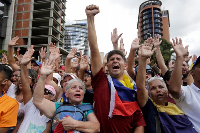 UE se da &quot;90 días&quot; para lograr elecciones en Venezuela