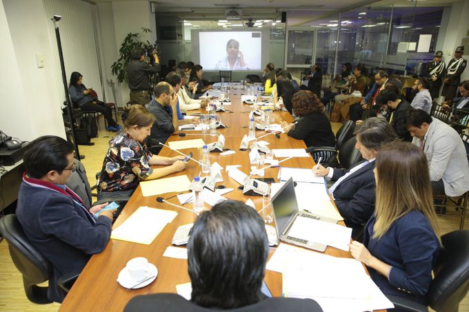 Asambleístas en embajada de México comparecen ante comisión