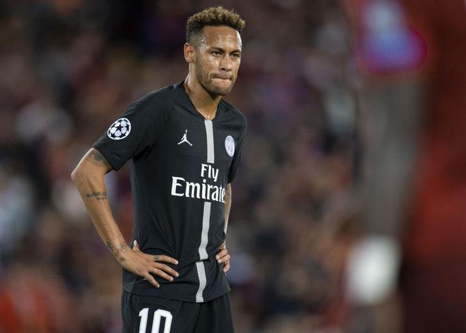 Neymar estaría buscando casa en Barcelona