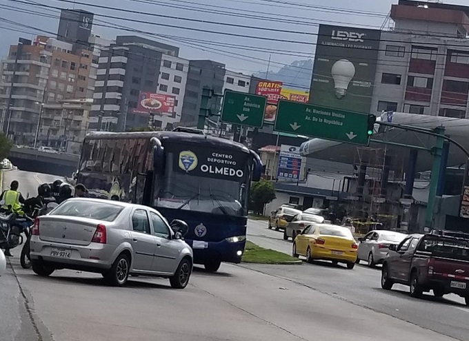 Bus de Olmedo chocó previo al partido con Liga de Quito
