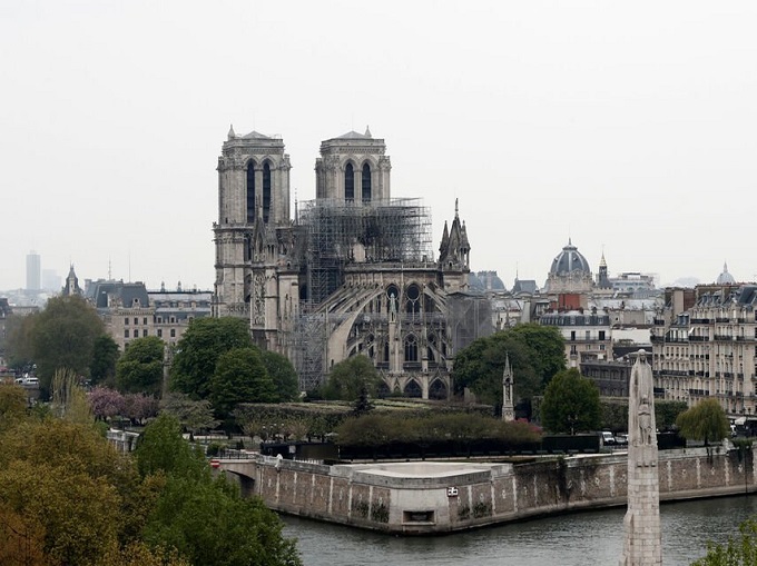 El detalle del PSG por la Catedral de Notre Dame