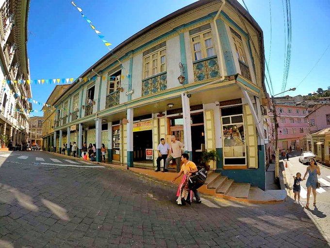 Parqueos y turismo en túneles se analiza en Zaruma