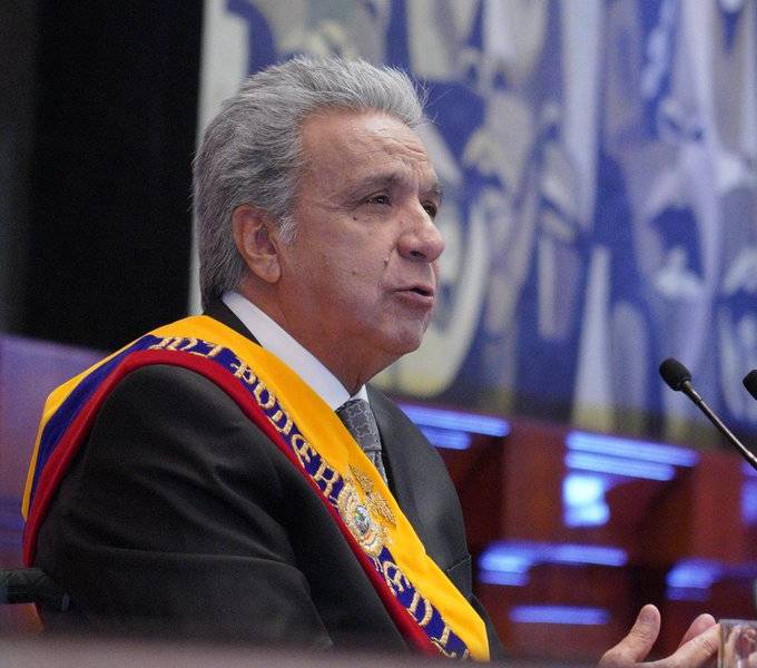 Moreno pide a asambleístas que paren el &quot;ataque inmisericorde&quot; contra sus ministros