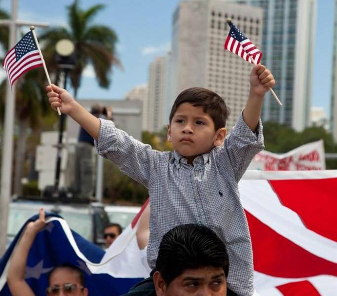 Miles de latinos se preparan en Washington para la gran marcha hispana