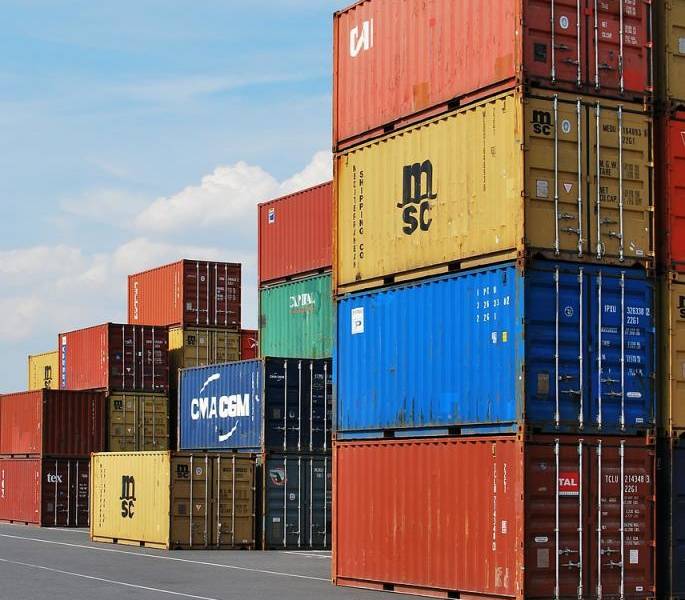 Ecuador tuvo un déficit de 3.140 millones de dólares en su balanza comercial