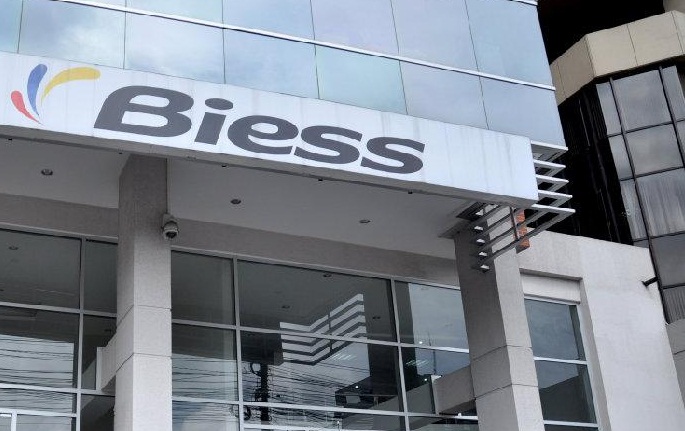 Ministro de Finanzas niega planes de cerrar el Biess