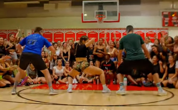 Denuncian a entrenador en Florida por video de “twerking”