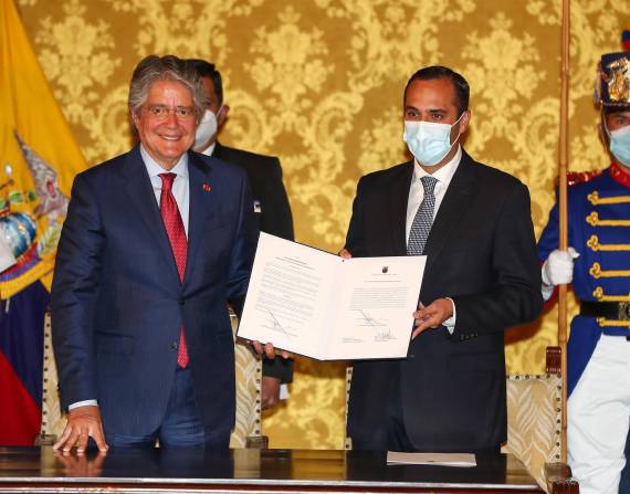 Presidente Guillermo Lasso posesiona a Juan Carlos Holguín como nuevo canciller