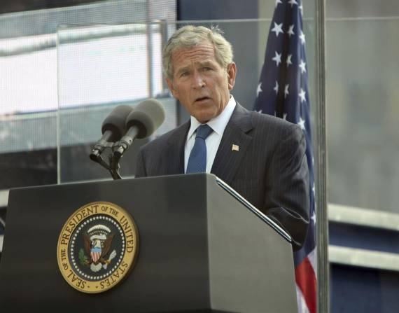 George Bush tiene 75 años y fue presidente de EE.UU. desde inicios del 2001 hasta el 20 de enero de 2009.