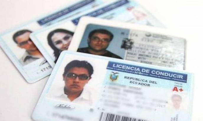 Reagendan a más de 3.000 personas que debían tramitar su licencia en agencia de CTE de Guayaquil