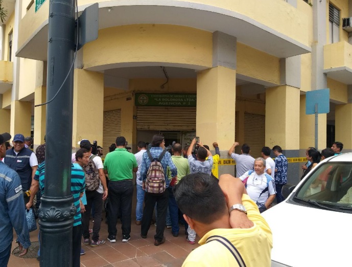 Robo en entidad financiera deja un herido en Guayaquil