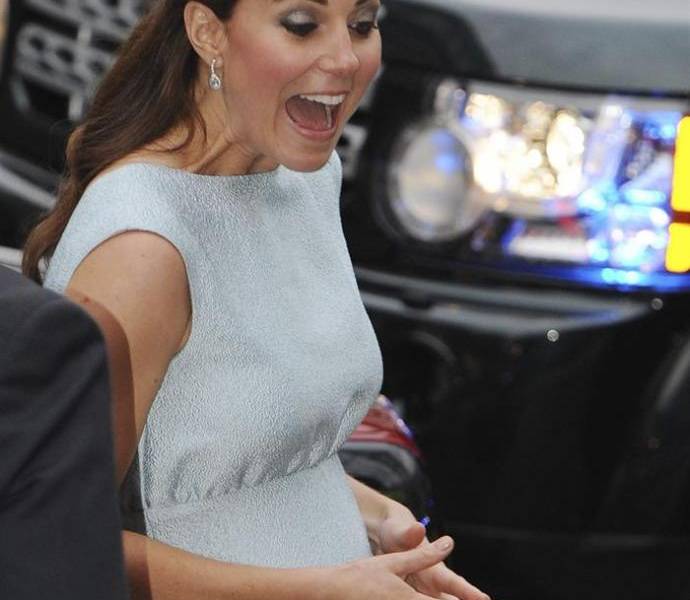 Kate Middleton luce embarazo en la primavera londinense