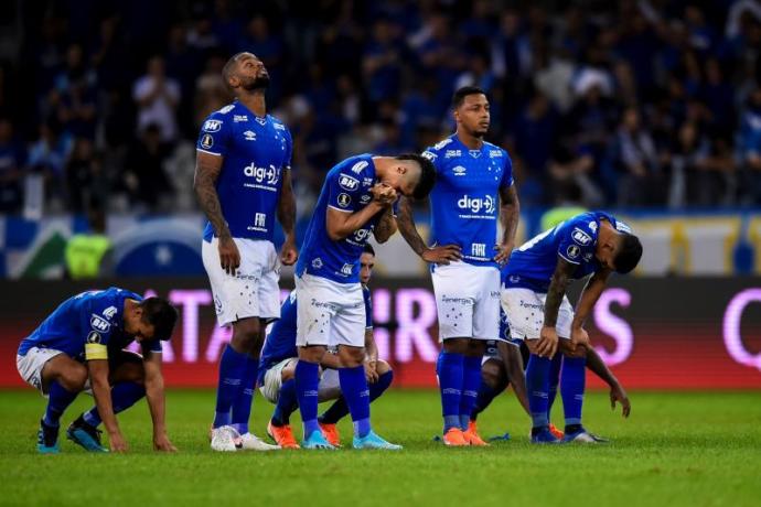 Cruzeiro desciende en el fútbol brasileño