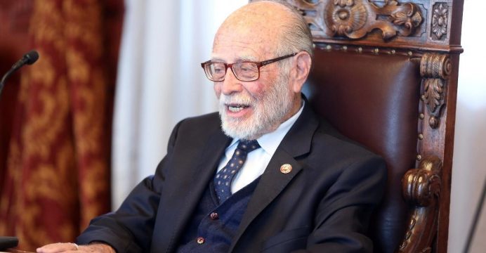 Desmienten fallecimiento de Julio César Trujillo