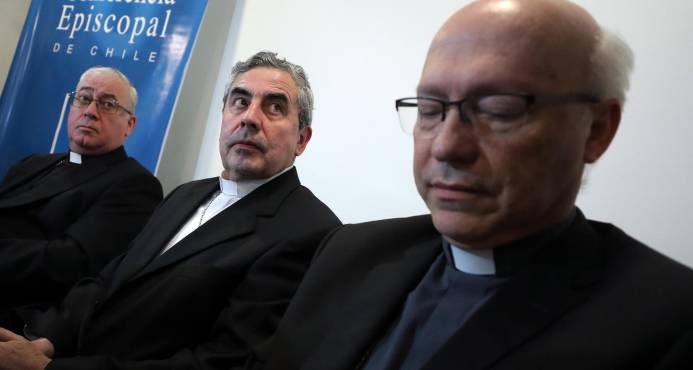 Obispo chileno rechaza entregar informe de abusos a Fiscalía