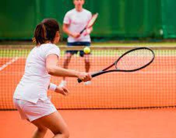 Los hermanos también han jugado a nivel internacional, pues para aumentar el nivel en el tenis, las pruebas en el exterior, son fundamentales.