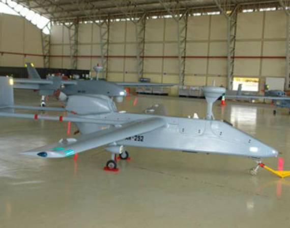 El seguro se encargará de reponer el UAV-Searcher, aseveró el comandante general de la Armada Nacional.