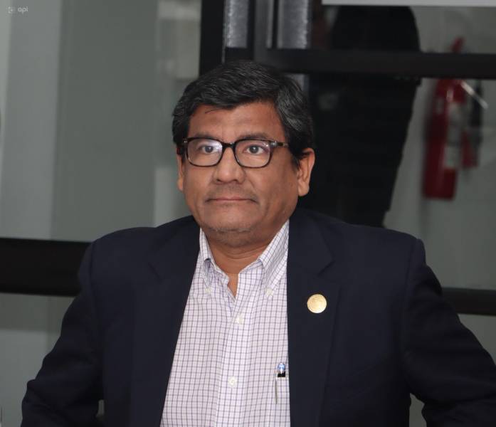 Luis Alberto Jaramillo, en una rueda de prensa en calidad de Ministro de Economía, el 3 de marzo del 2025.