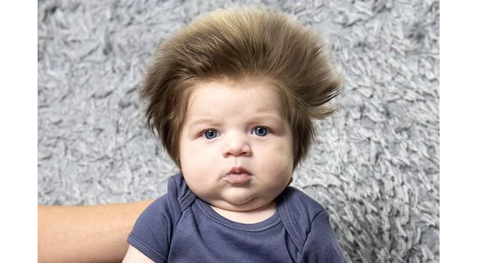 El nuevo look del bebé con el mejor pelo del mundo