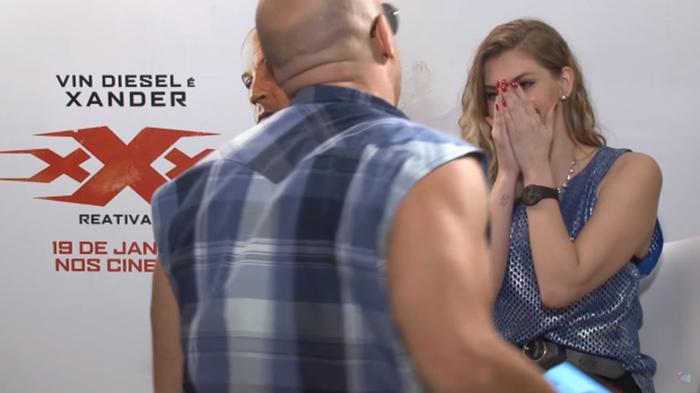 Vin Diesel incomoda a reportera con insistente coqueteo en plena entrevista