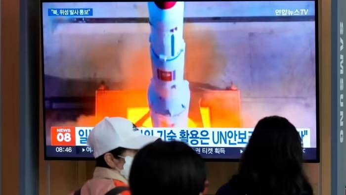 Previamente, Japón amenazó derribar cualquier proyectil que sea lanzado por Corea del Norte, que suponga un riesgo para su territorio.