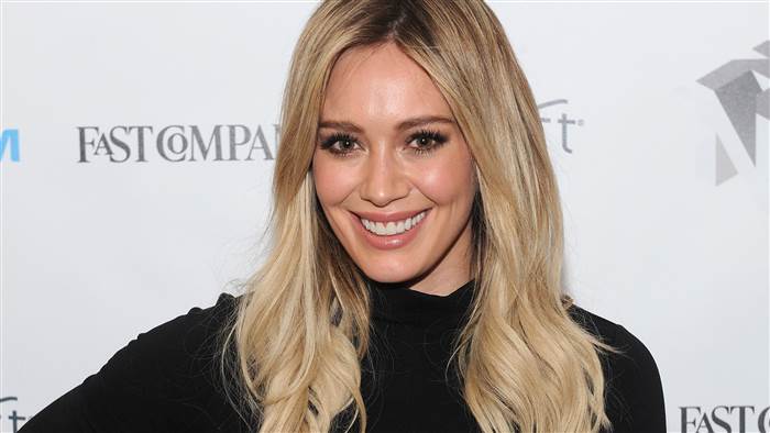 Hilary Duff pide perdón por usar polémico disfraz en una fiesta de Halloween