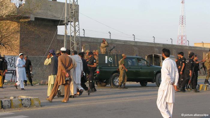 Talibanes liberan a cientos de presos en cárcel de Pakistán