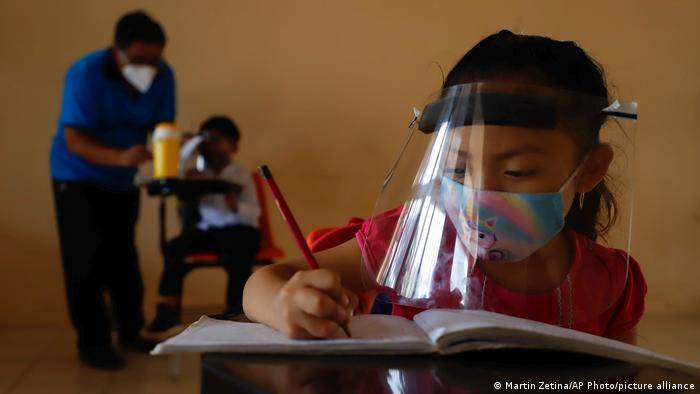 Aumentan los casos COVID-19 en Ecuador, advierten expertos